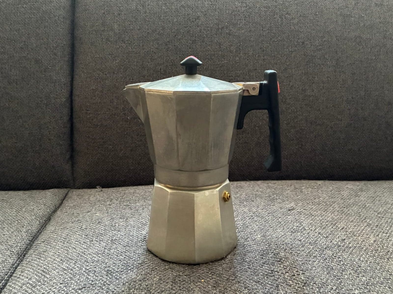 Original product photo on plain background